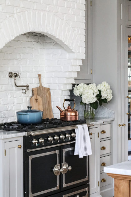 Range Hoods — Your Kitchen's BFF, by Tastefully Inspired Blog