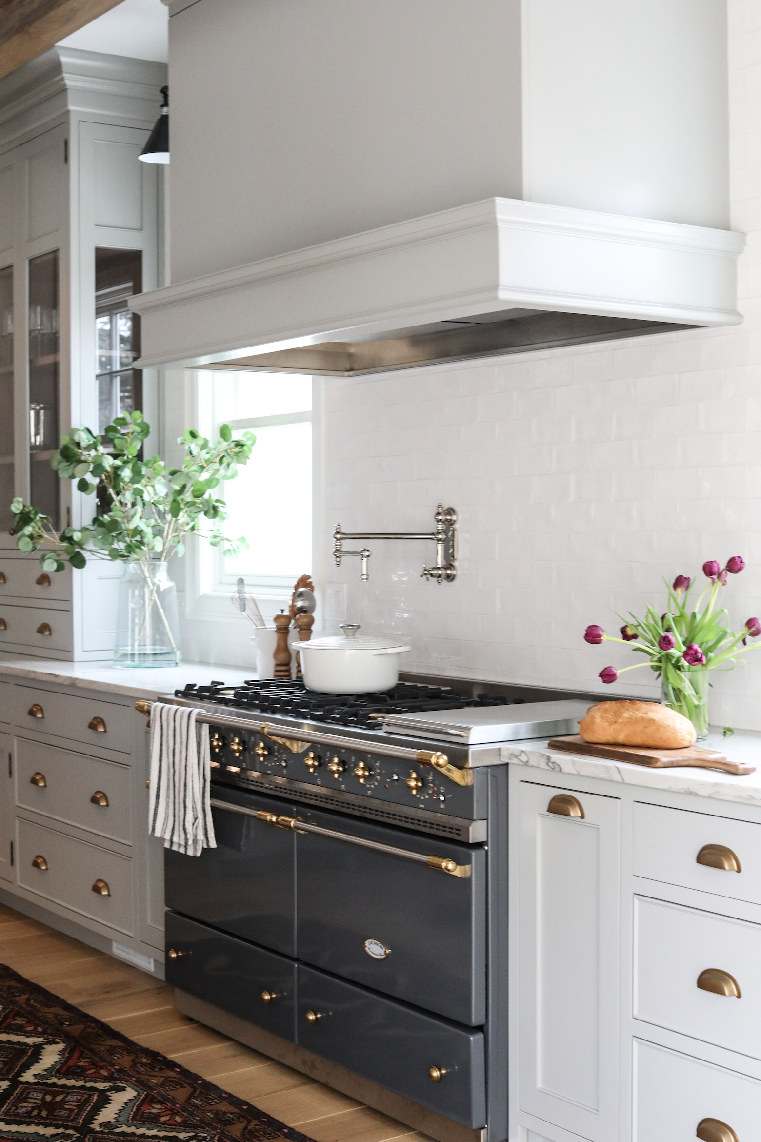 Range Hoods: The Quiet Star – Park and Oak Interior Design